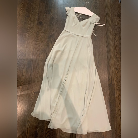 Azazie Claudine in agave colour size A2 - Picture 3 of 3